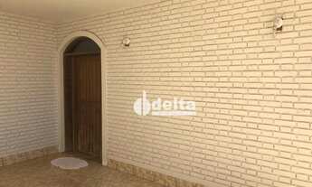 Imagem 4: Casa com 4 dormitórios à venda, 228 m² por R$ 700.000,00 - Oswaldo Rezende - Uberlândia/MG