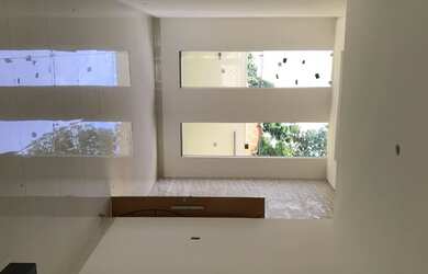 Imagem 7: Excelente casa 03 Qtos 01 ste, pé direito alto