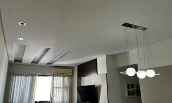 Imagem 7: Apartamento todo reformado com 81 m² e suite com varanda e closet