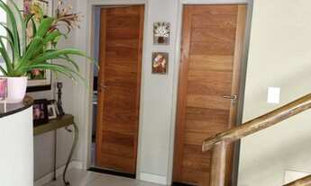 Imagem 6: Sobrado para venda possui 270 metros quadrados com 5 quartos