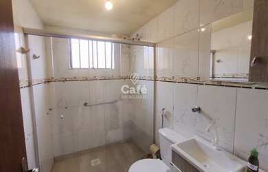 Imagem 6: Excelente casa com 3 Dormitórios, ampla garagem com uma edícula no Bairro Medianeira