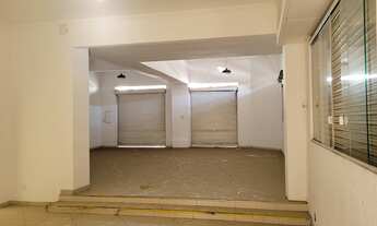 Imagem 4: Prédio comercial Centro de Tatuí. Salão e andar superior