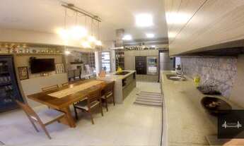 Imagem 4: Casa alto padrão no bairro Sambaqui