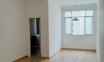 Imagem 3: Excelente localização!!! Vendo quarto e sala na quadra da praia!!!