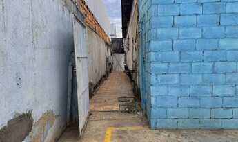 Imagem 4: Casa para Galpão Rua 72 Centro, ideal para Estacionamento