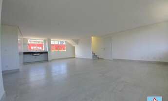 Imagem 2: Cobertura com seis quartos, três suítes, uma semi-suíte e quatro vagas de garagem no bairr