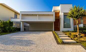 Imagem 2: Casa para venda com 300 metros quadrados com 4 quartos