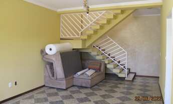 Imagem 3: Casa de condomínio com218mts com 4 quartos, piscina e churrasqueira