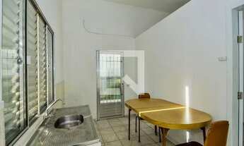 Imagem 3: Casa para Aluguel - Jardim Presidente Dutra, 1 Quarto, 50 m2