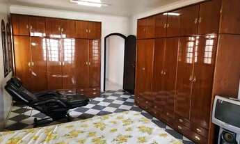 Imagem 4: Sobrado na Rua Professor Toledo. Tudo com armários. Ótimo para residencia ou comércio