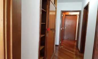 Imagem 5: MOEMA PÁSSAROS: 110m² úteis, apartamento com 3 dormitórios, sendo 1 suíte repleto de armár