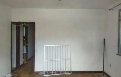 Imagem 2: Aluga-se casa em pituacu, 3 quartos, 1banheiro, cozinha, área de serviço, varanda