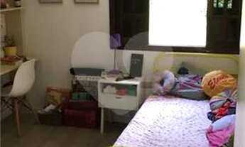 Imagem 7: Casa em condomínio com 02 dormitórios, 01 suíte, garagem para 06 carros, área gourmet, pis