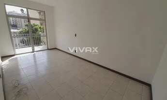 Imagem 6: Méier - Rua Fábio Luz - Apto Frente Varanda Sala 2 Quartos Dependência - 2 Vagas - Portari