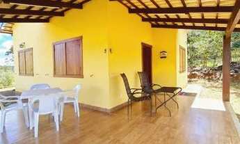 Imagem: Casa com 3.954m² de terreno e divisa com