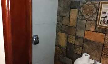 Imagem 6: Sobrado para aluguel possui 180 metros quadrados com 2 quartos