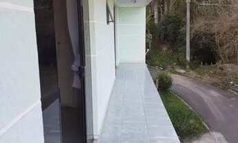 Imagem 3: Alugo sobrado com sacada 2 quartos amplos