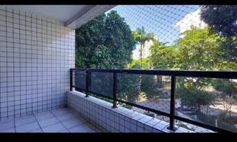 Imagem 3: Apartamento para venda tem 154 metros quadrados com 3 quartos em Casa Forte - Recife - Per