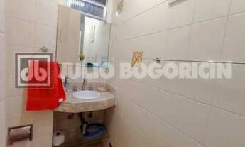 Imagem 5: COPACABANA - POSTO 4 - 3 QUARTOS - 2 BANHEIROS - DEPENDENCIAS COMPLETAS - VAGA