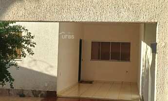 Imagem 2: Casa com 3 Quartos à venda, 182m² - Jardim Bela Morada