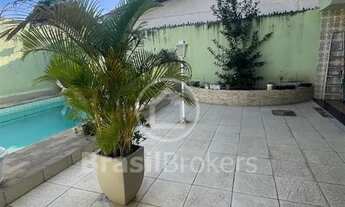 Imagem: Casa de Condomínio à venda com 237,00m²