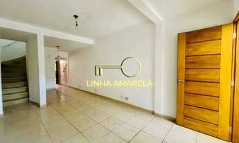 Imagem: Casa à Venda, 3 Quartos, Próximo a Estação