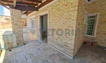 Imagem 3: Casa térrea com edícula em região Central de Caraguatatuba