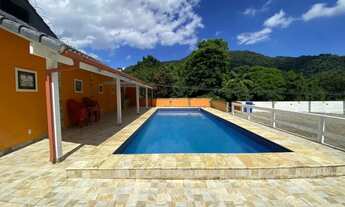 Imagem 2: Casa em Condomínio para Venda em Teresópolis, Granja Guarani, 3 dormitórios, 1 suíte, 3 ba