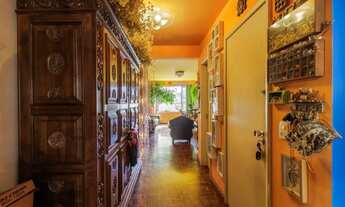 Imagem 4: Apartamento reformado com dois quartos e uma suíte