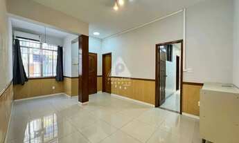 Imagem 3: Apartamento em típico Predinho charmoso na Urca - 2 quartos no Térreo