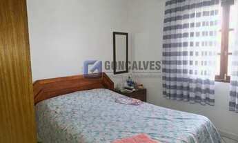 Imagem 4: Galpão Industrial com 210m² e Residencial no Piso Superior com 210m² no Bairro Snato Anton