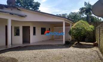 Imagem 3: Casa estilo edícula disponível para locação, próximo ao Skate Parque. R: Leda, B: Cuniã, P