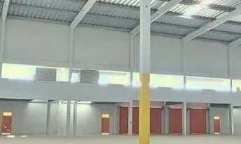 Imagem 6: Armazém 45 METROS de docas - 2.500 m2