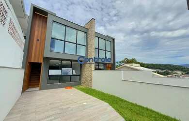 Imagem: Sobrado c/ 03 dormitórios no San Marino