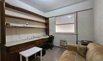 Imagem 4: Localizado no coração da cidade, este apartamento oferece uma vida de conforto e conveniên