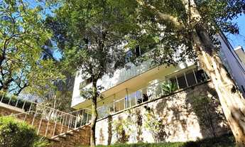 Imagem 2: Com frente para duas ruas: Minas Gerais e Itápolis