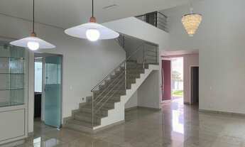 Imagem 4: Casa de condomínio para venda possui 395 metros quadrados com 4 quartos em Gávea - Uberlân