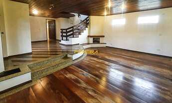 Imagem 3: Casa sobrado com 5 quartos sendo 1 suíte, 5 salas, lareira, sacadas, jardim, 4 vagas, 272m