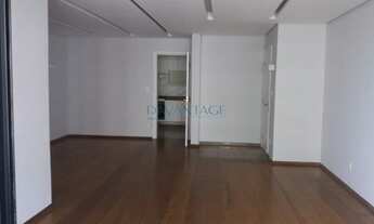 Imagem 6: Apartamento à venda, 156 m2, 3 dormitórios sendo 2 suítes, bem localizado no bairro de Per