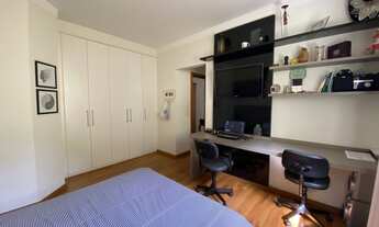 Imagem 4: Casa Sobrado de Alto padrão de 04 Dormitórios, 04 Suítes, Sala de Estar, Sala de TV, Sala