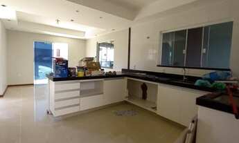 Imagem 2: Casa Vale dos Cristais c/ 3qts, send 1suíte, 3brs, 4vgs, amrs, churrqr, quintal, sacada