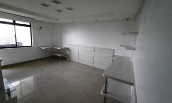 Imagem 7: Apartamento para aluguel possui 256 metros quadrados com 3 quartos em Olho D'Água - S