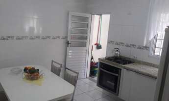 Imagem 2: Excelente sobrado - 2 dor sendo 2 suítes - vaga para dois carros, quintal - Documentação o