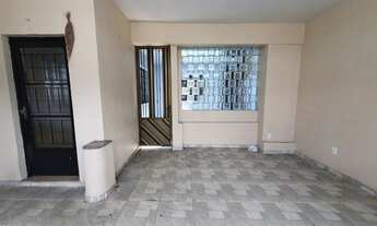 Imagem 2: Imóvel comercial para aluguel e venda possui 200 metros quadrados com 4 quartos