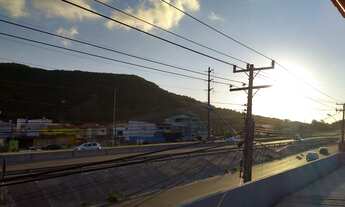 Imagem 2: Prédio Comercial com 2 lojas grandes + Apto 6 quartos - Vargem Grande