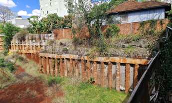 Imagem: Terreno esquina com fundação pronta na