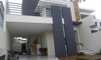 Imagem 2: Ótima casa duplex com três quartos, sendo um suíte com closet em Condomínio