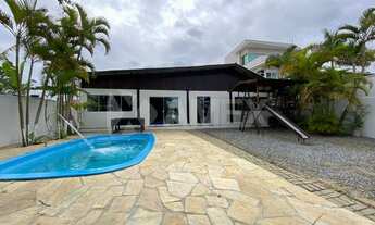 Imagem: Balneário Camboriú - Casa Padrão - Praia