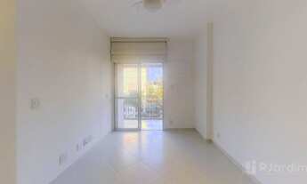 Imagem 6: Metrô próximo. Apartamento com Varanda, 2 quartos (1 suíte), 2 Banheiros à venda, 86 m², L