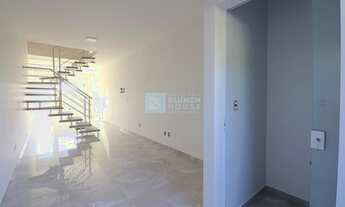 Imagem 3: Sobrado com 2 amplas suítes no bairro Água Verde!